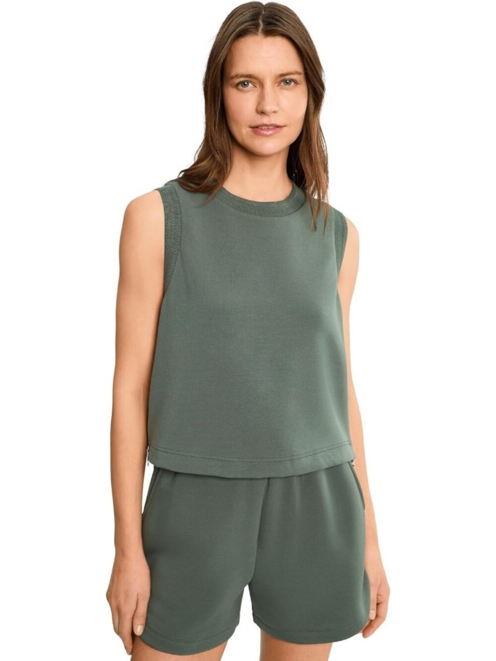 Chic Women's Crop Tank Top - Stylish, Comfortable, Perfect for Activewear